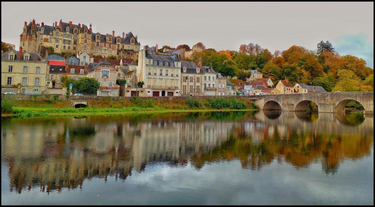 Au Pied Du Chateau 圣艾尼昂 外观 照片